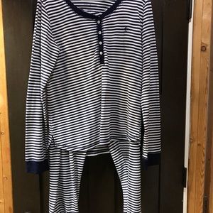 Tommy Hilfiger Pajamas. Like New. Size Large